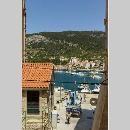 Apartment Esa Komiza Bagian luar foto