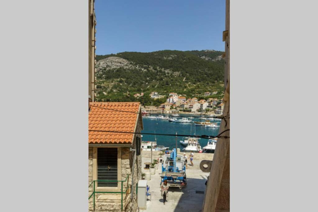 Apartment Esa Komiza Bagian luar foto
