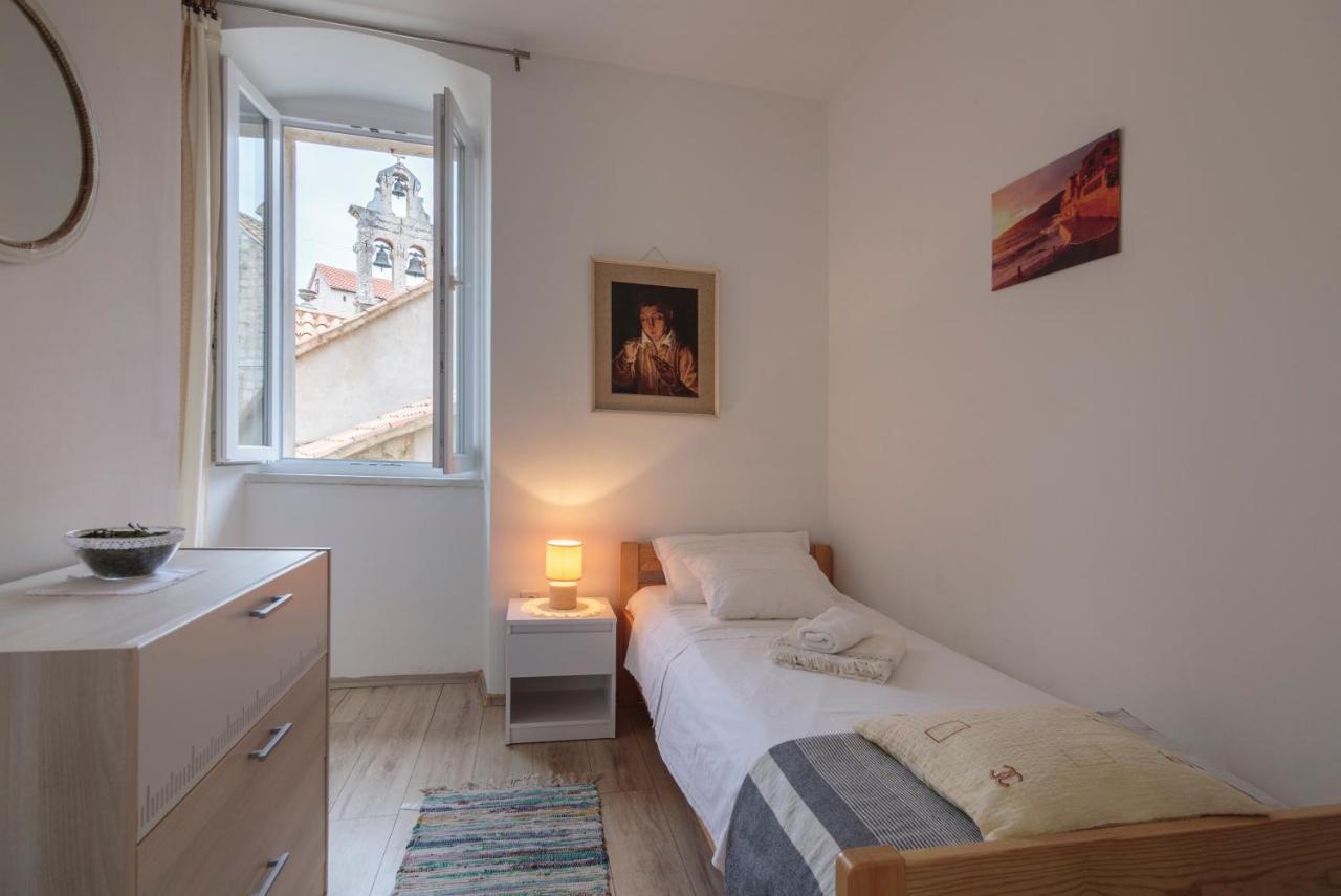 Apartment Esa Komiza Bagian luar foto