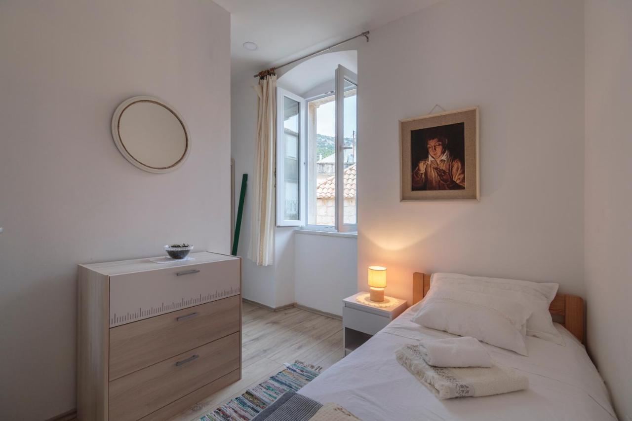 Apartment Esa Komiza Bagian luar foto