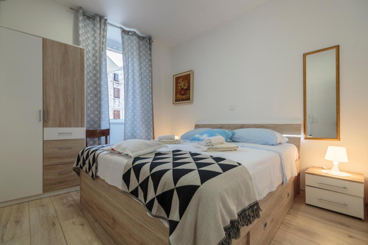 Apartment Esa Komiza Bagian luar foto